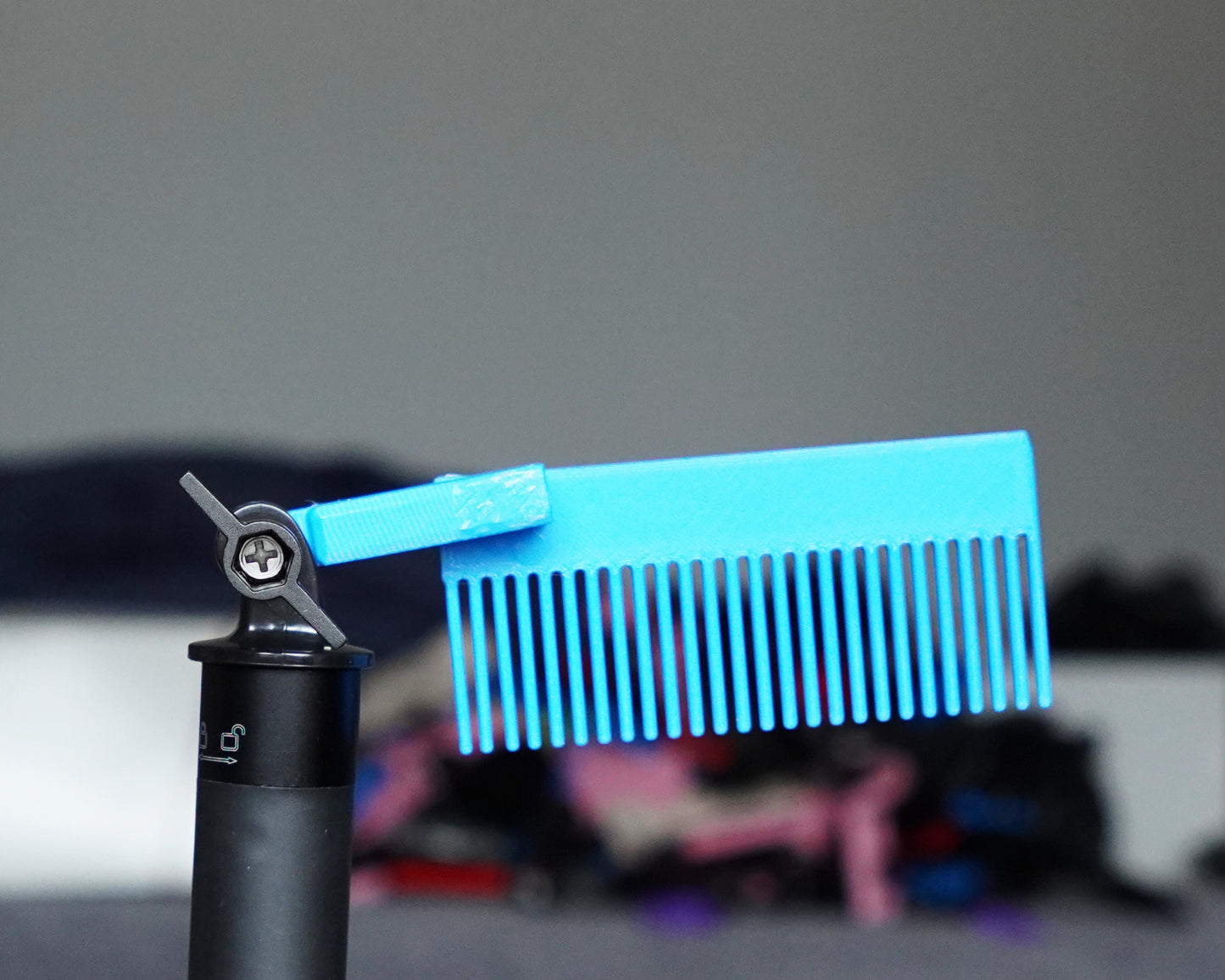 Neon blue large