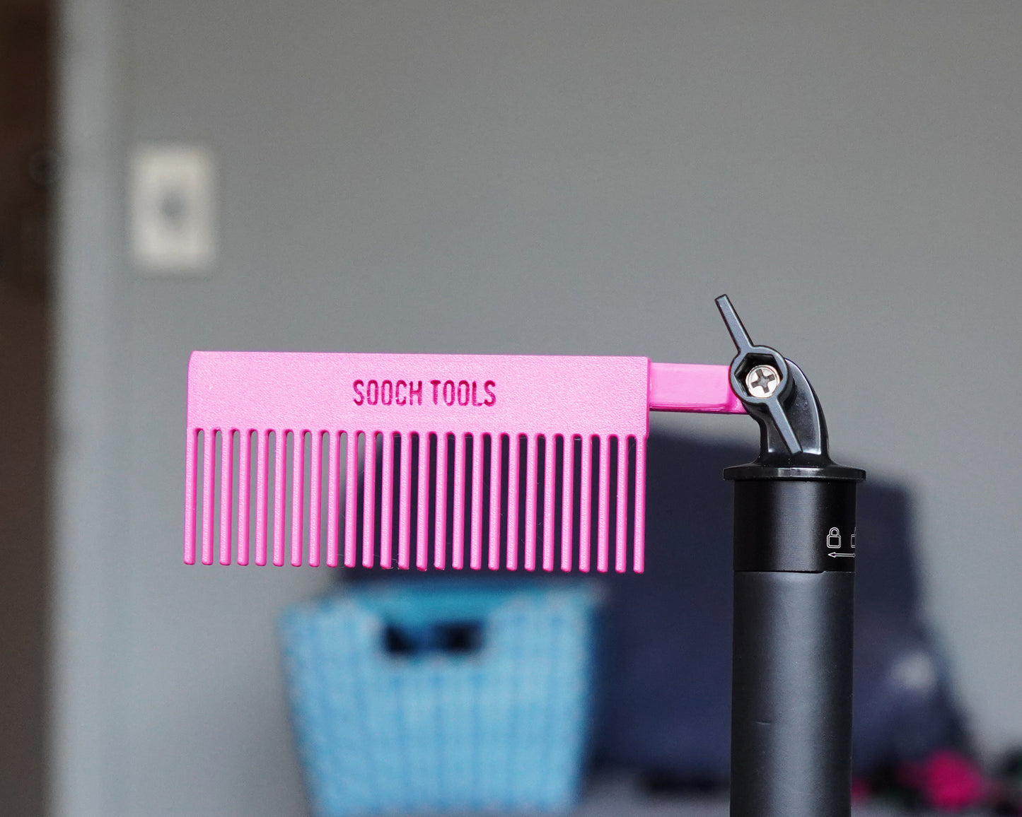 Neon pink large