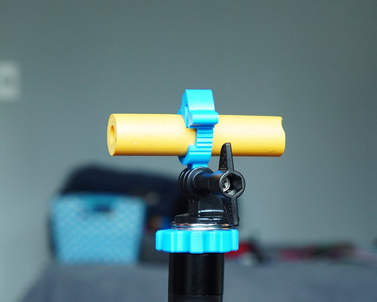Neon blue medium magnet