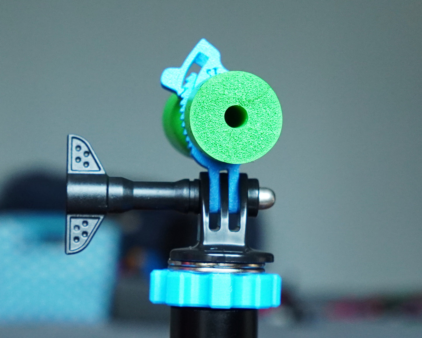 Neon blue small magnet