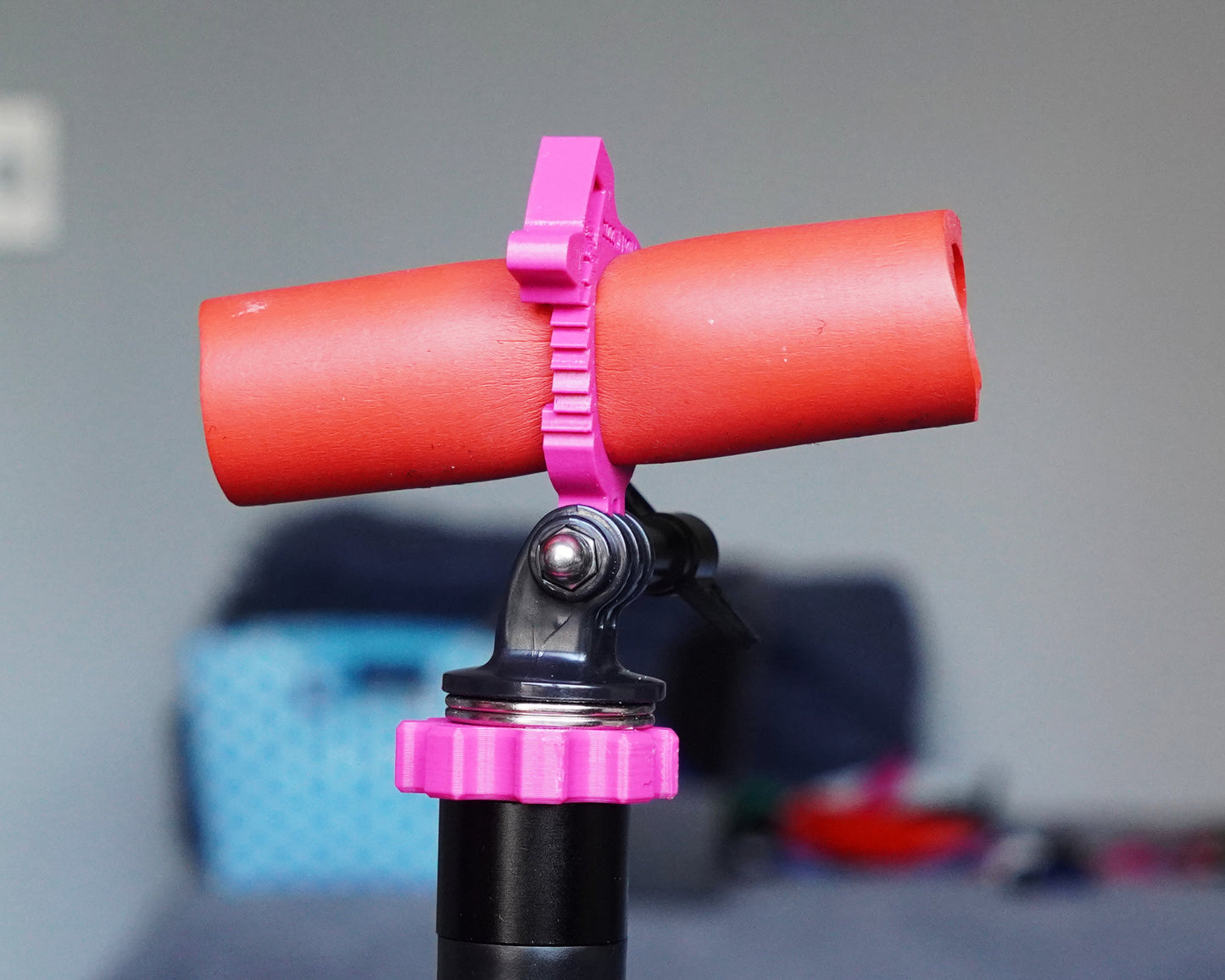Neon pink extra long magnet