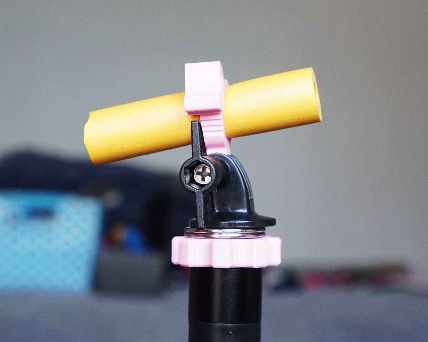 Pink medium magnet