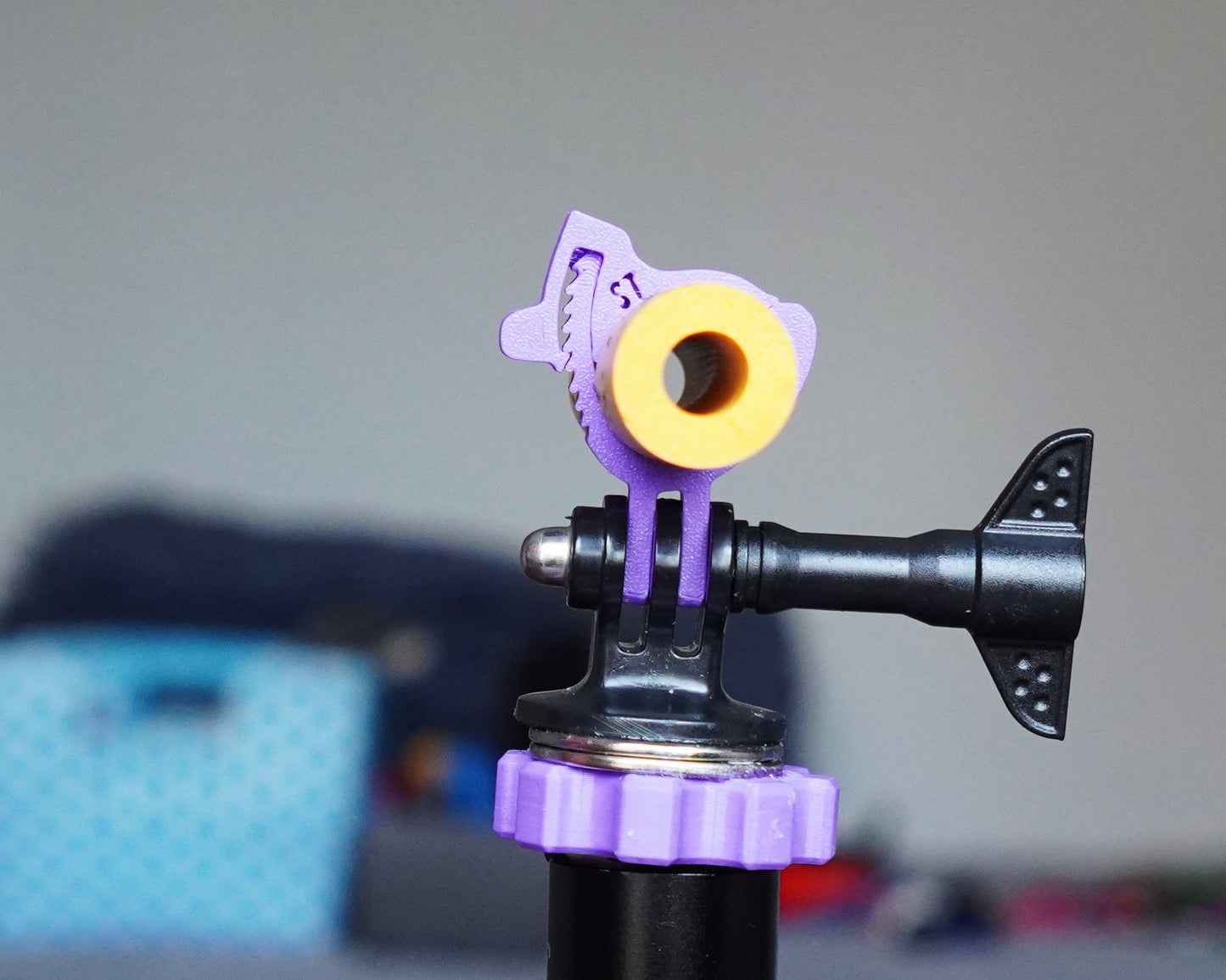 Purple medium magnet