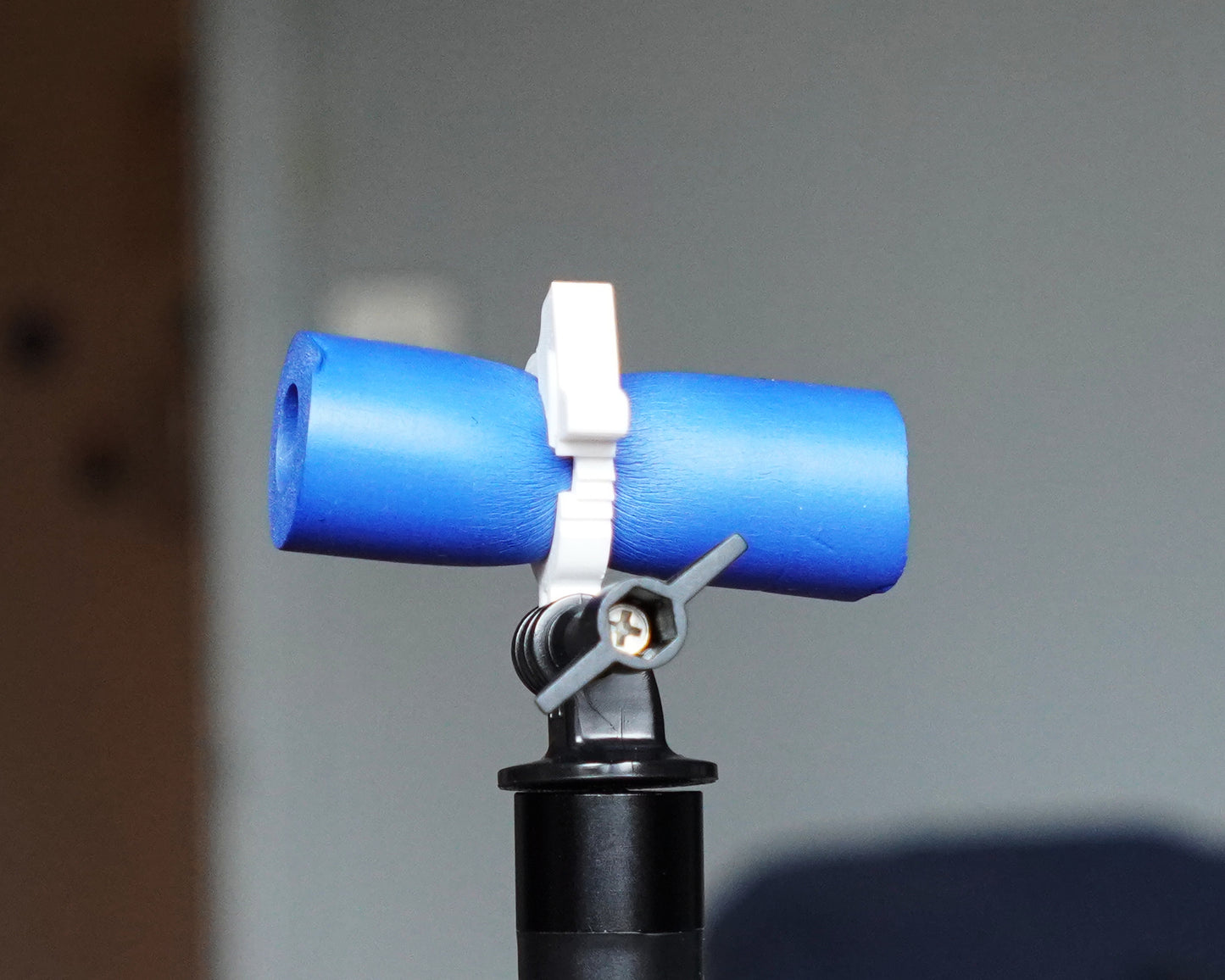 White large no magnet