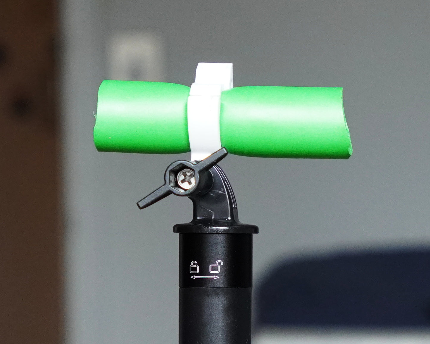 White small no magnet