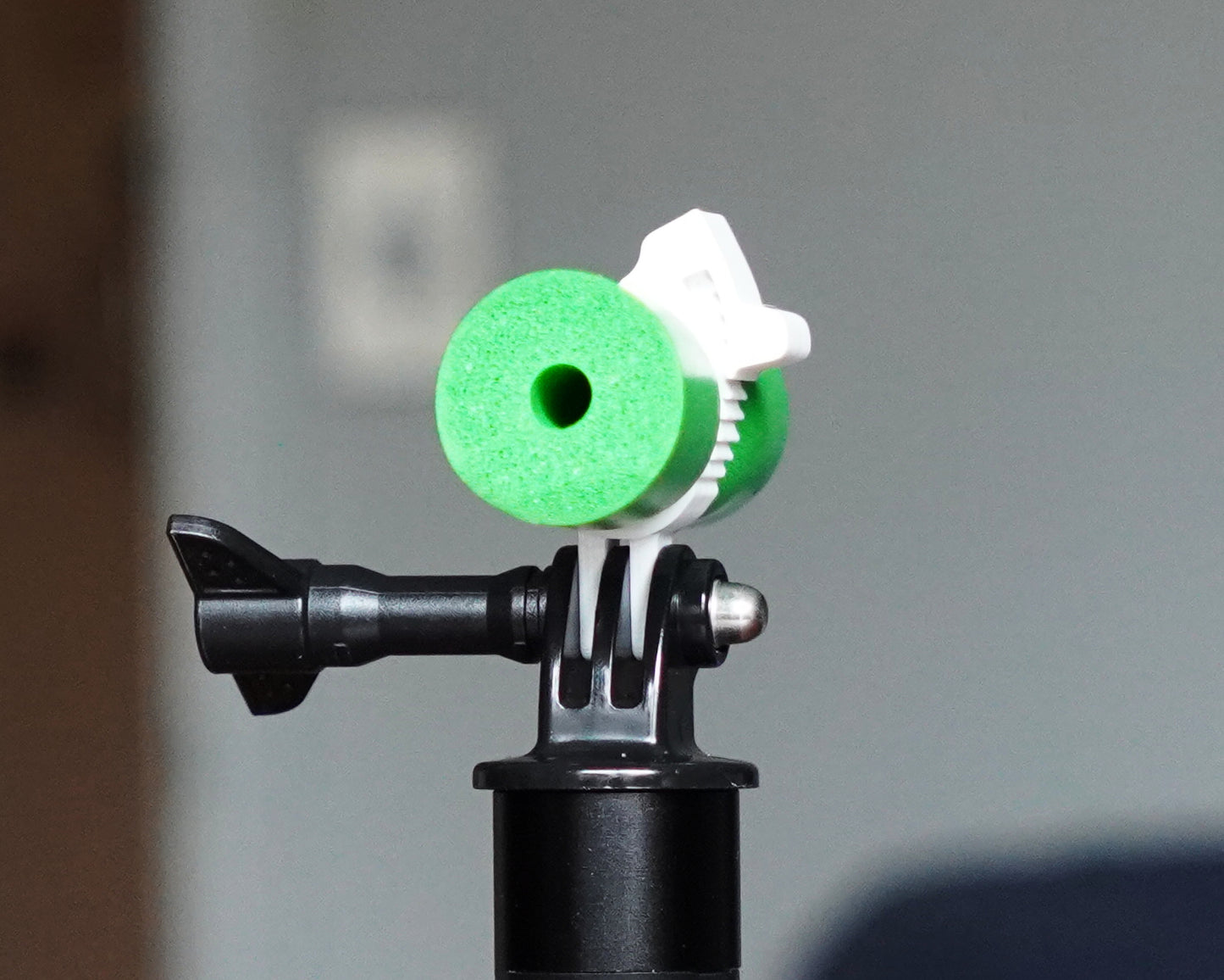 White small no magnet