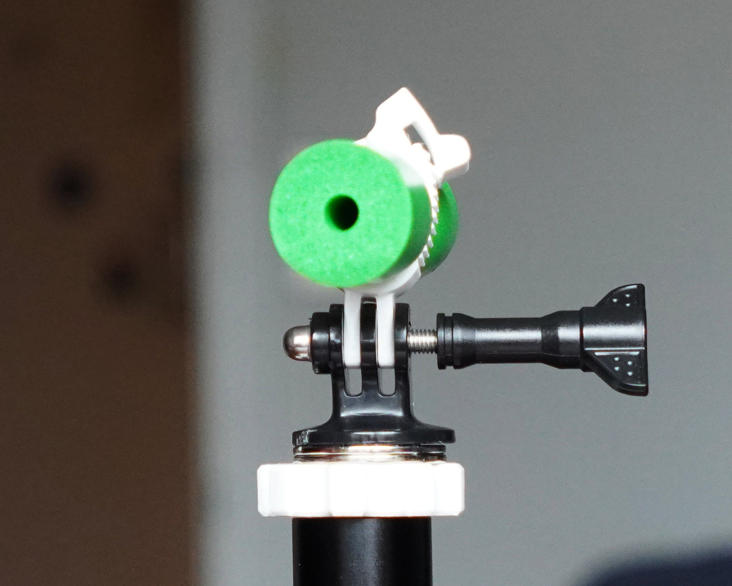 White small magnet