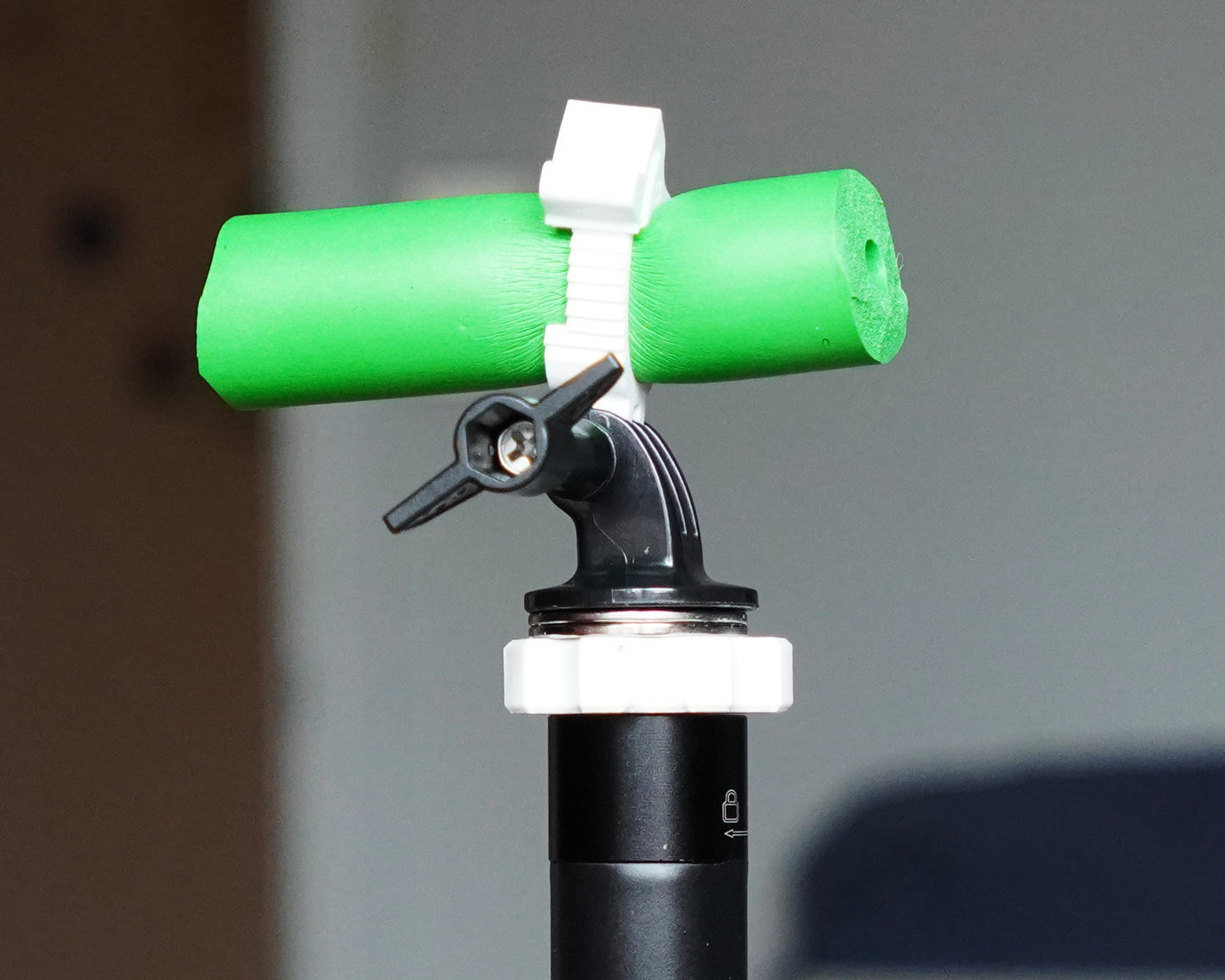 White small magnet