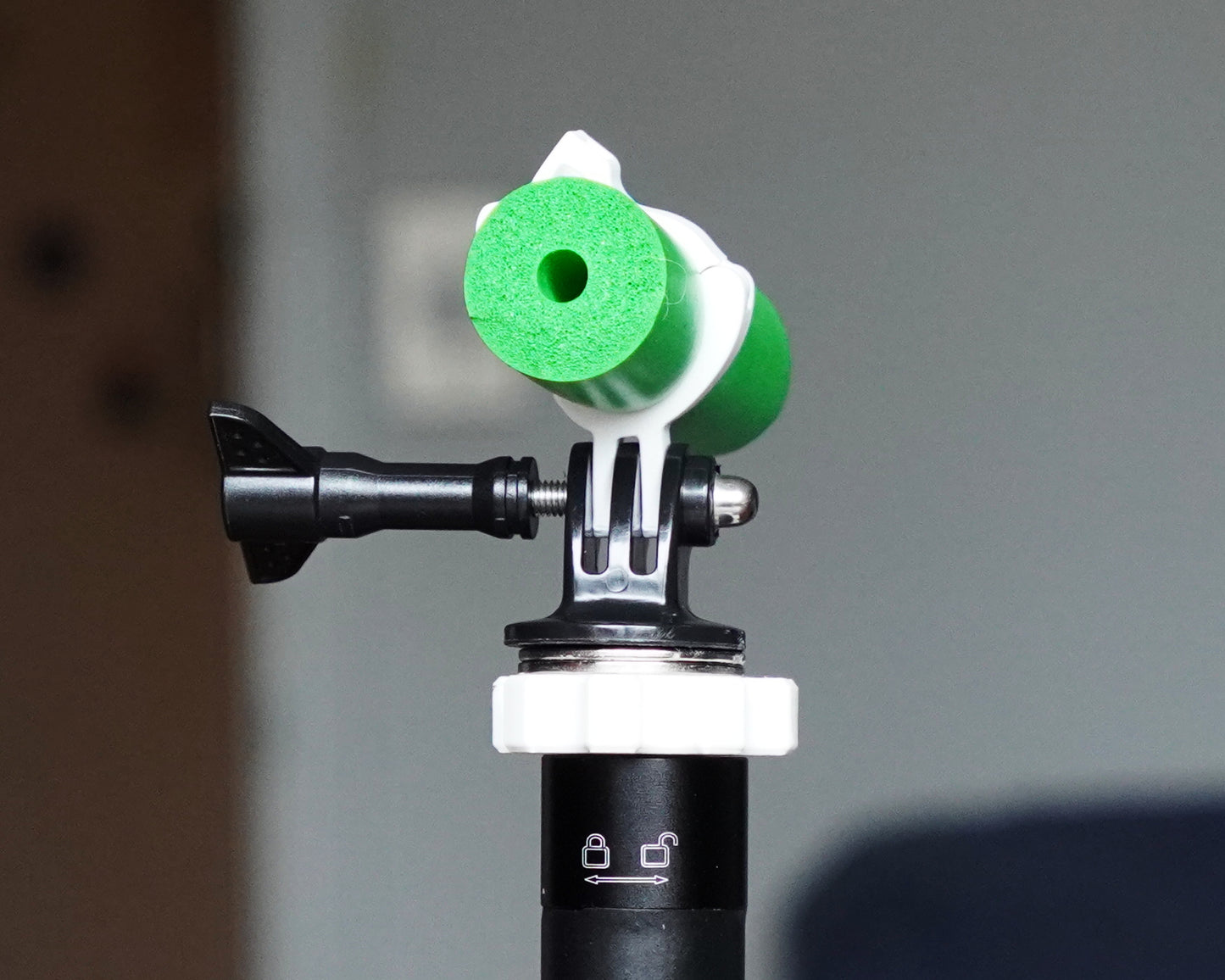 White small magnet