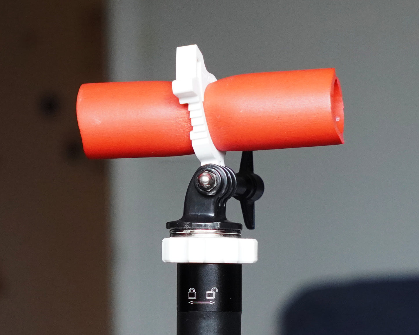 White extra large magnet