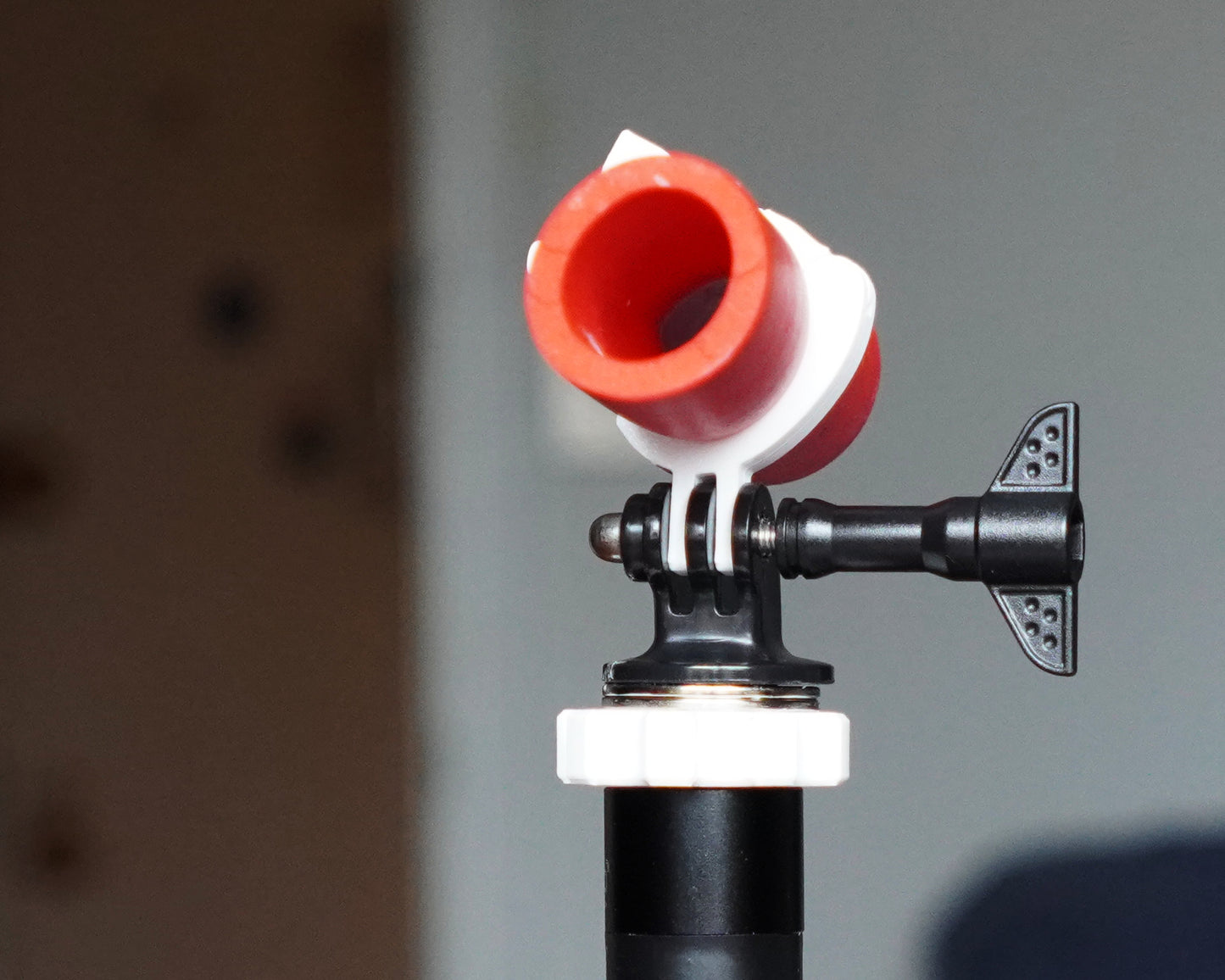 White extra large magnet